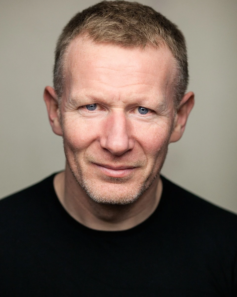 Gordon Morris · photograph by Wolf Marloh